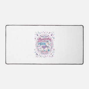 ユニコーン+リャマコーン+パーティー+遊び心あふれるTシャツグラフィック_1 デスクマット
