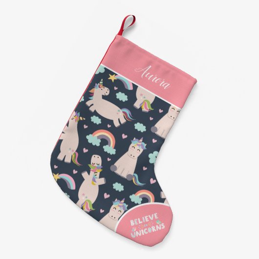 ユニコ信じーンズの青とピンクの女の子のパターンの子 スモールクリスマスストッキング (正面 (吊り時))