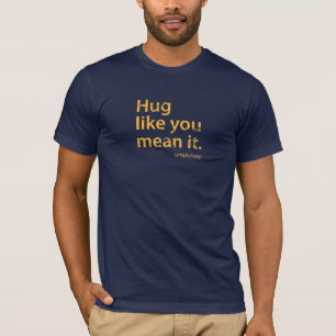 ユニセックスなアメリカの服装の抱擁旅行のTシャツ Tシャツ