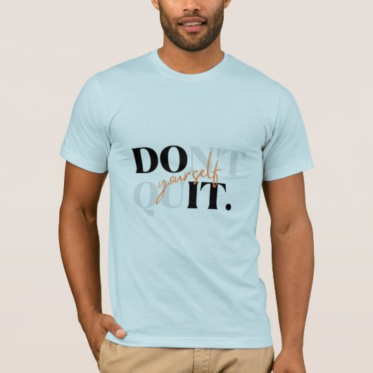 ユニセックス向けの諦めないTシャツ Tシャツ (正面)