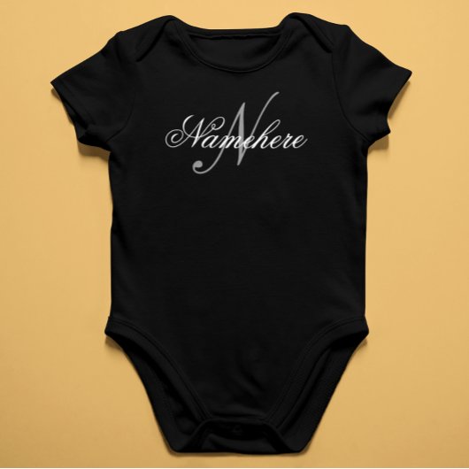 ユニークなパーソナライズされた黒と白の名前のモノグラム ベビーボディスーツ