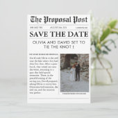 ユニークな新聞風のオシャレな写真 ウェディング セーブ・ザ・デート 招待状 (スタンド正面)