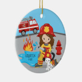 ユニークな消防士のブラウンの毛の女の子のクリスマス セラミックオーナメント (右)