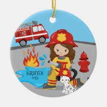 ユニークな消防士のブラウンの毛の女の子のクリスマス