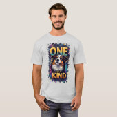 ユニークな犬の肖像画 鮮やかな色で Tシャツ (正面フル)