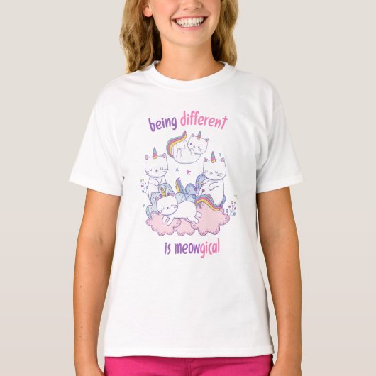 ユニークな私は魔法にかかった猫 可愛いユニコーンと猫 Tシャツ (正面)