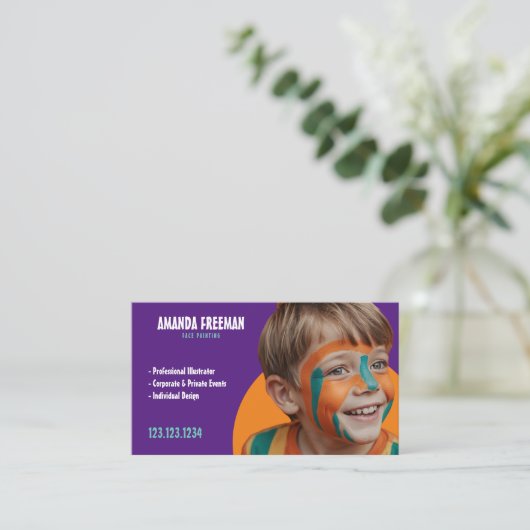 ユニークティール(緑がかった色)とパープルアーティスト顔画家 名刺 (スタンド正面)