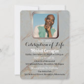 ユニークモダン白大理石の男性記念写真 招待状 (正面)