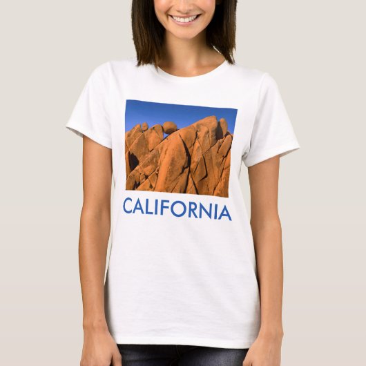 ユニーク岩の形成,カリフォルニア Tシャツ (正面)