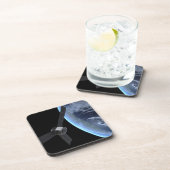 ユノ宇宙船の地球フライバイ中 コースター (右側)