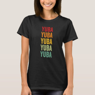 ユバ郡カリフォルニア虹のテキスト Tシャツ