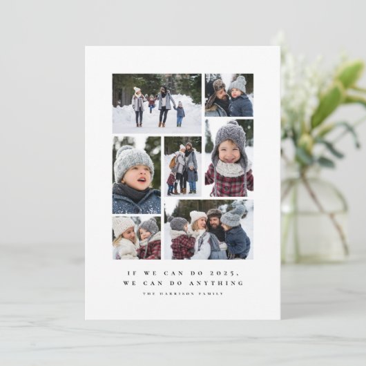 ユモアたっぷりのシンプルなフォトコラージュ シーズンカード (スタンド正面)