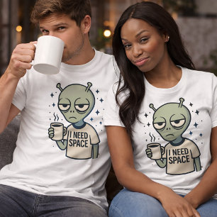 ユモアエイリアン - 「スペースが欲しい」コーヒーデザイン Tシャツ