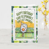 ユモア満載のピックルボール誕生日カード カード (黄色い花)