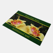 ユリの黄色い斑点パーソナライズされた花 ドアマット (アングル)