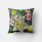 ユリカラフルと花束 クッション (裏面)