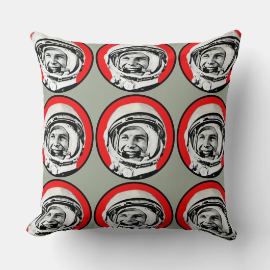 ユリガガーリン-ソビエト英雄及び宇宙飛行士 クッション (正面)