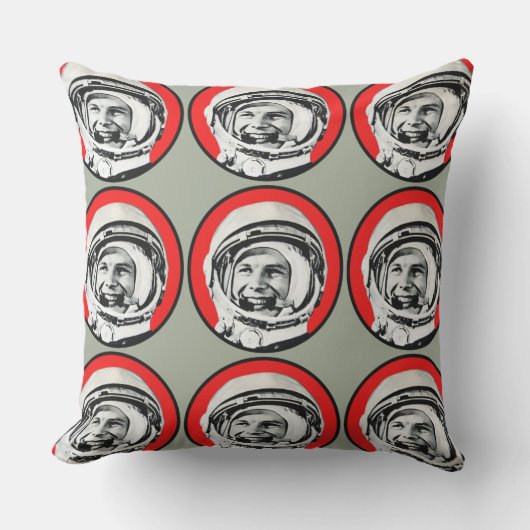 ユリガガーリン-ソビエト英雄及び宇宙飛行士 クッション (正面)