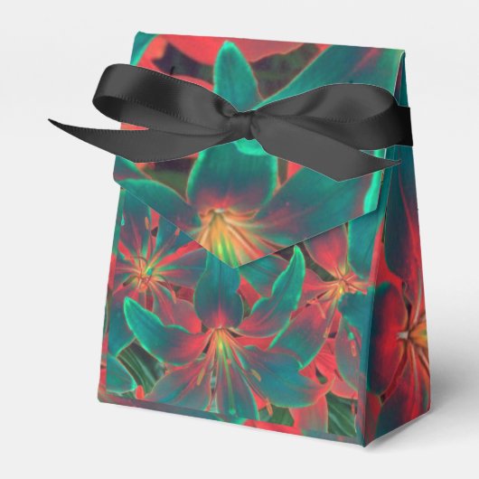 ユリ フェイバーボックス (正面サイド)