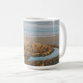 ユルマラ、リガ湾、ラトビア コーヒーマグカップ (正面右)