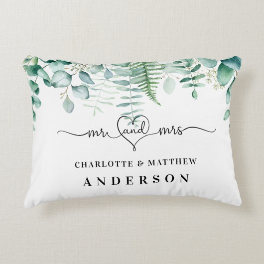 ユーカリのグリーンと森のフェンス、Mr.とMrs.の名前 アクセントクッション (正面)