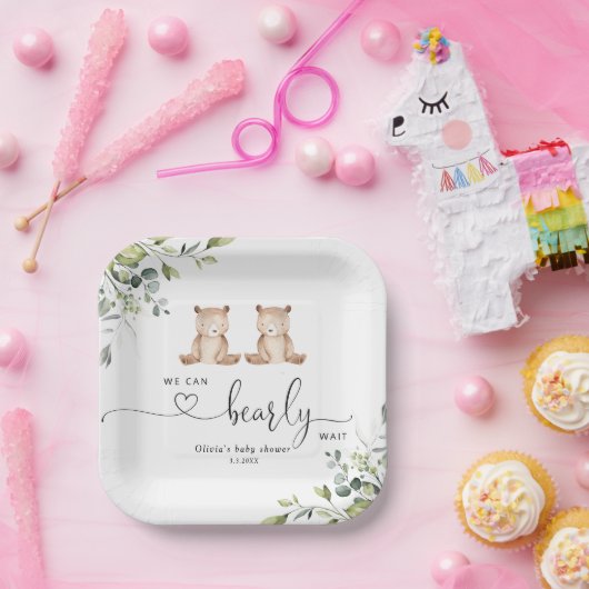 ユーカリの双子は赤ちゃんシャワーを持つ ペーパープレート (パーティー)
