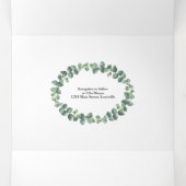 ユーカリエレガントカリ緑の少年の写真バプテスマ 三つ折り招待状 (内部中)