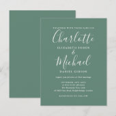 ユーカリグリーンのエレガントなモダンスクリプトウェディング インビテーションポストカード (正面/裏面)