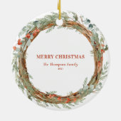 ユーカリトゥスとウィンターベリーリース写真クリスマス セラミックオーナメント (裏面)