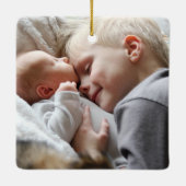 ユーカリ写真初めてのクリスマスビッグブラザー セラミックオーナメント (裏面)