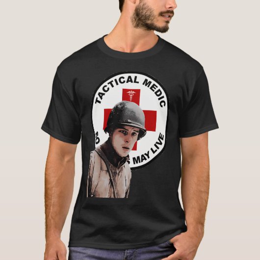 ユージン・ロー軍医 Tシャツ (正面)