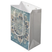 ユースのスノーフレーク霜の降りた曼荼羅3 ミディアムペーパーバッグ (正面アングル)