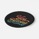 ユーズオンズレズビアンゲイLGBTQプライドアリーレインボー ペーパープレート (アングル)