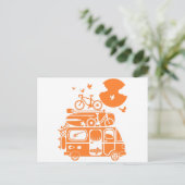 ユーモアあふれる家族のバケーション キャンピングカー ポストカード (スタンド正面)