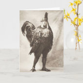 ユーモアあふれる 不思議な ビンテージの鶏の着ぐるみの写真 カード (黄色い花)