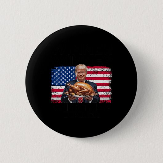 ユーモアおもしろいトランプ勝者クリスマスディナーM 缶バッジ (正面)