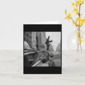 ユーモアたっぷりのギャング猫ストリートラブ カード (黄色い花)