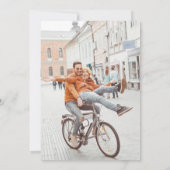 ユーモアたっぷりのラマの結婚式写真 延期 日程変更 招待状 (裏面)