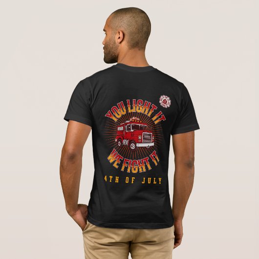 ユーモアたっぷりの消防士の7月4日 Tシャツ