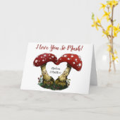 ユーモアたっぷりの赤いキノコのジョークが大好きなバレンタインデー カード (黄色い花)