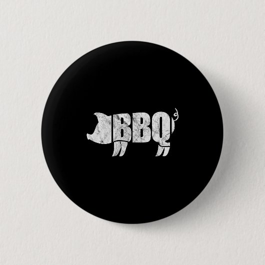 ユーモアたっぷりのBBQ豚肉グリル、シェフの焼き物 缶バッジ (正面)