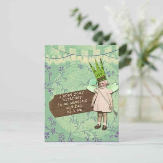 ユーモアたっぷり皮肉調 ヴィンテージ風アート 誕生日ガール ポストカード (スタンド正面)