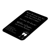 ユーモアたっぷり!オープンバー&無料ケーキの結婚式 Save The Date マグネット (左側)