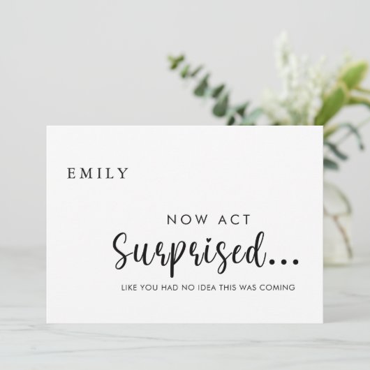 ユーモアたっぷり！私のウェディングパーティーに来てくれる？（花嫁の介添え人になってくれる？）の提案カ 招待状 (スタンド正面)