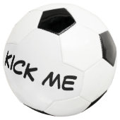 ユーモアでばかにされた サッカーボール (3/4)