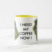 ユーモアのあるなぬれたタンポポのコーヒー・マグ- pesonalize ツートーンマグカップ (中央)