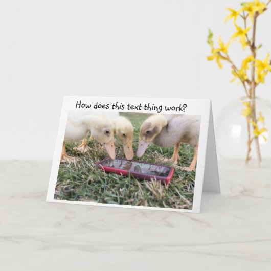 ユーモアのあるなアヒルのメールや文字を打つの挨拶状 カード (黄色い花)