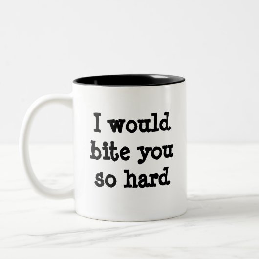 ユーモアのあるなジャーマン・シェパードのコーヒー・マグ ツートーンマグカップ (左)