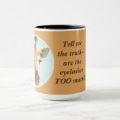 ユーモアのあるキリン・マグは、「まぶしが多すぎるか？」 マグカップ (中央)