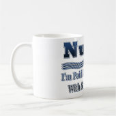 ユーモアのあるナースことわざ コーヒーマグカップ (左)